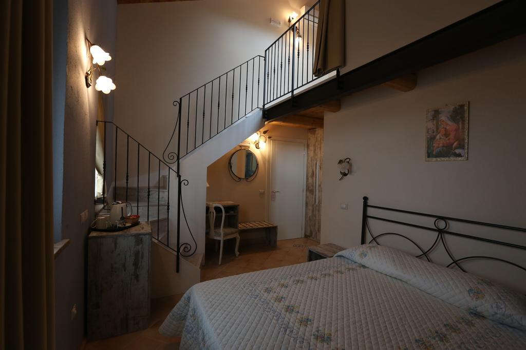 Villa Marietta Country House - Marche Montemaggiore al Metauro Oda fotoğraf